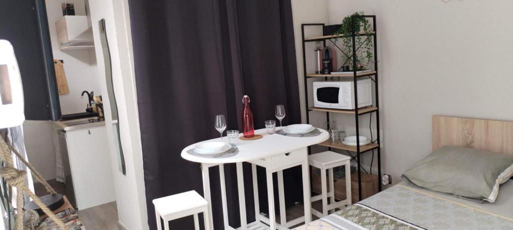 Appartement Calme Et Bien Situe Tarbes Exterior photo